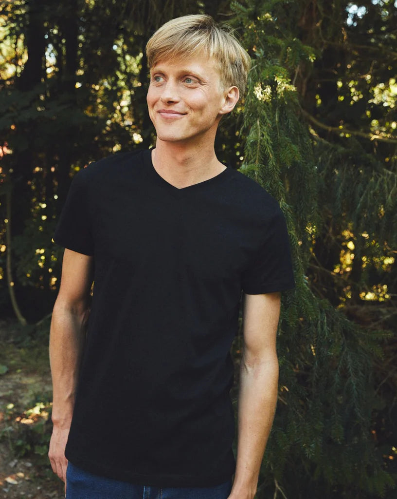 Fairtrade Organic V-neck T-shirt: Mens